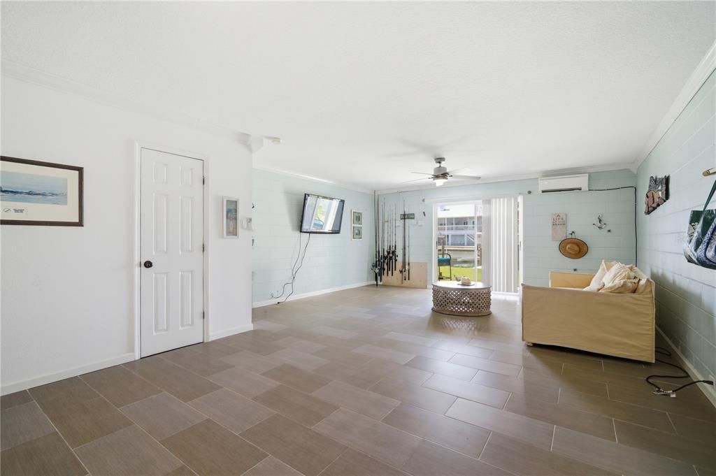 For Sale: $679,000 (2 beds, 2 baths, 1465 Square Feet)
