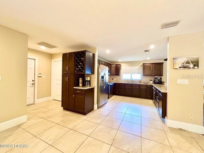 For Sale: $695,827 (4 beds, 3 baths, 3747 Square Feet)