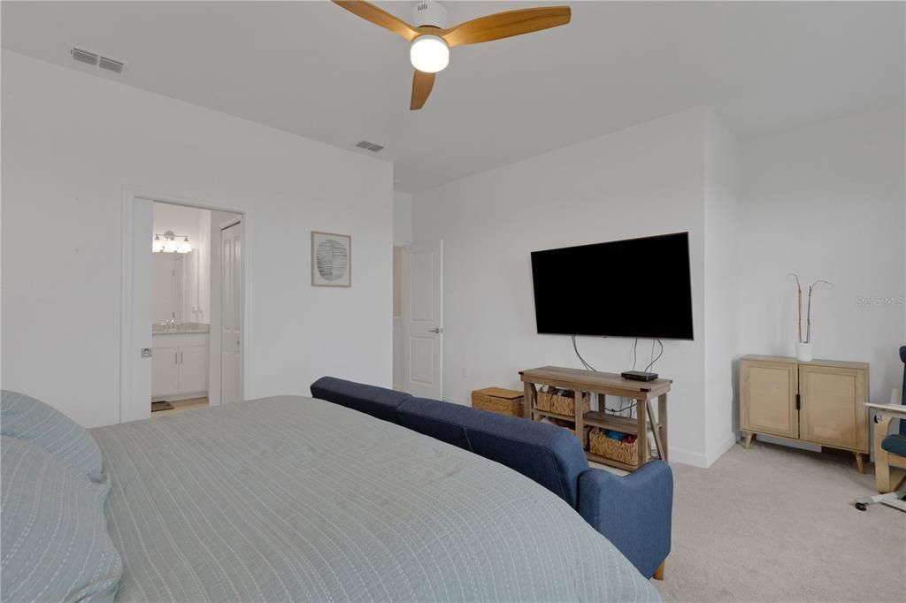For Sale: $334,900 (3 beds, 2 baths, 1925 Square Feet)