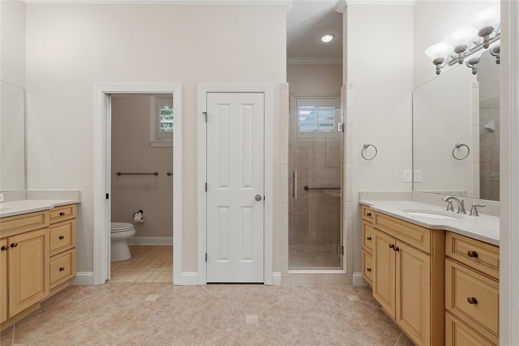 For Sale: $750,000 (4 beds, 3 baths, 2451 Square Feet)