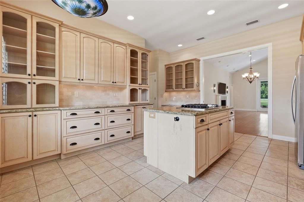 For Sale: $750,000 (4 beds, 3 baths, 2451 Square Feet)