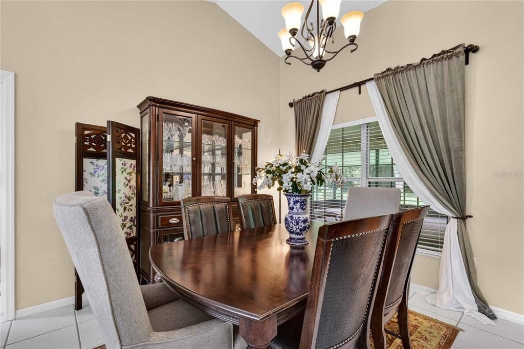 En Venta: $539,900 (3 camas, 2 baños, 1940 Pies cuadrados)