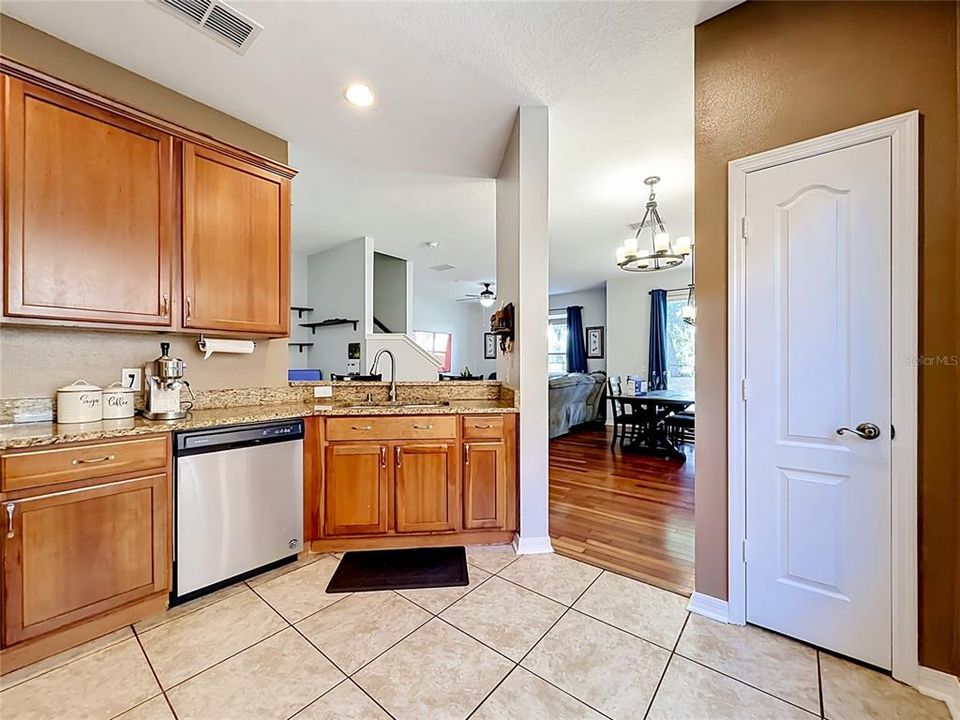 For Sale: $289,900 (3 beds, 2 baths, 1530 Square Feet)