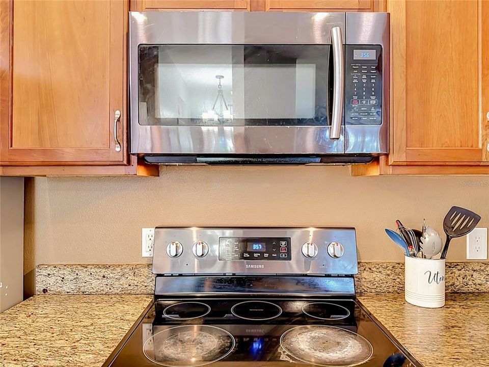 For Sale: $289,900 (3 beds, 2 baths, 1530 Square Feet)