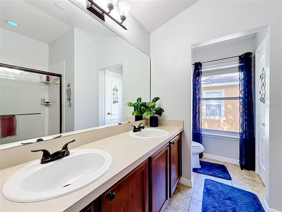 For Sale: $289,900 (3 beds, 2 baths, 1530 Square Feet)