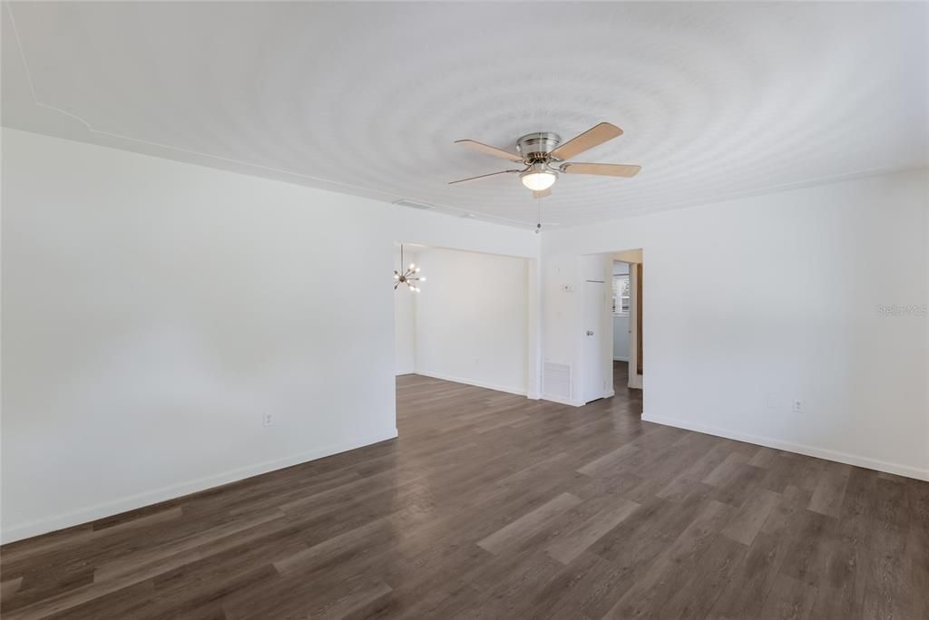 En Venta: $367,000 (2 camas, 2 baños, 1190 Pies cuadrados)