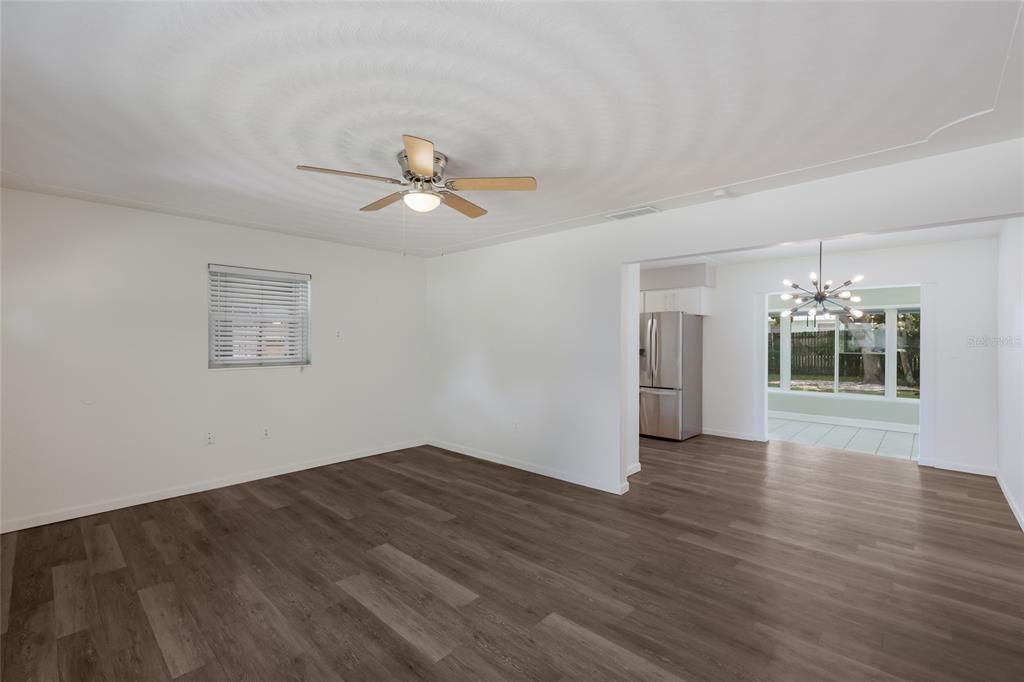 En Venta: $367,000 (2 camas, 2 baños, 1190 Pies cuadrados)
