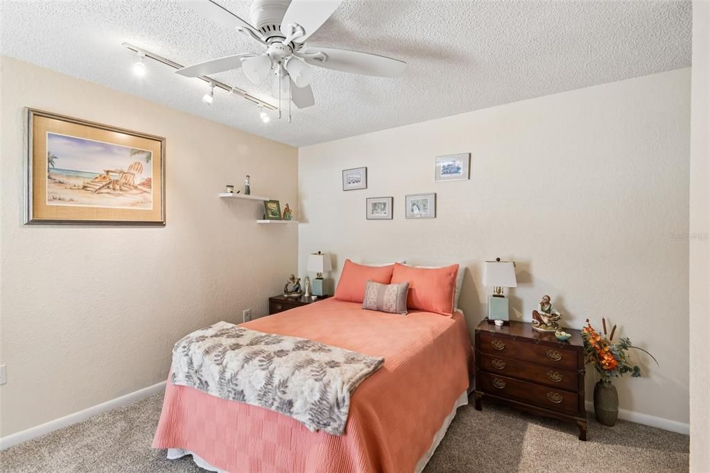 En Venta: $625,000 (4 camas, 2 baños, 1820 Pies cuadrados)