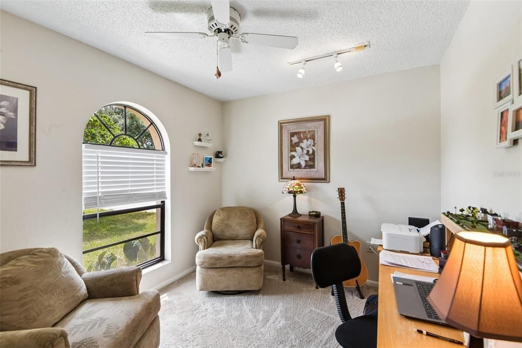 En Venta: $625,000 (4 camas, 2 baños, 1820 Pies cuadrados)