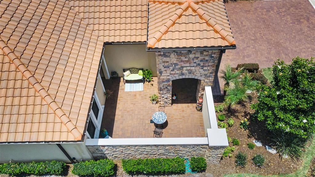 En Venta: $630,000 (3 camas, 3 baños, 2100 Pies cuadrados)