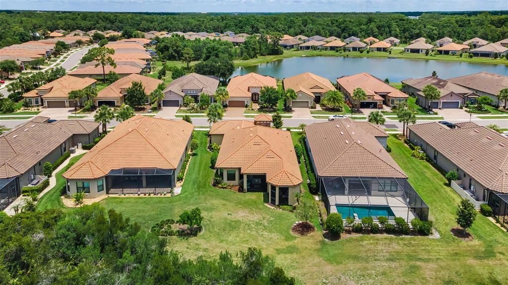 En Venta: $630,000 (3 camas, 3 baños, 2100 Pies cuadrados)