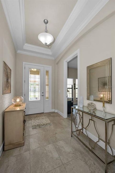 En Venta: $630,000 (3 camas, 3 baños, 2100 Pies cuadrados)