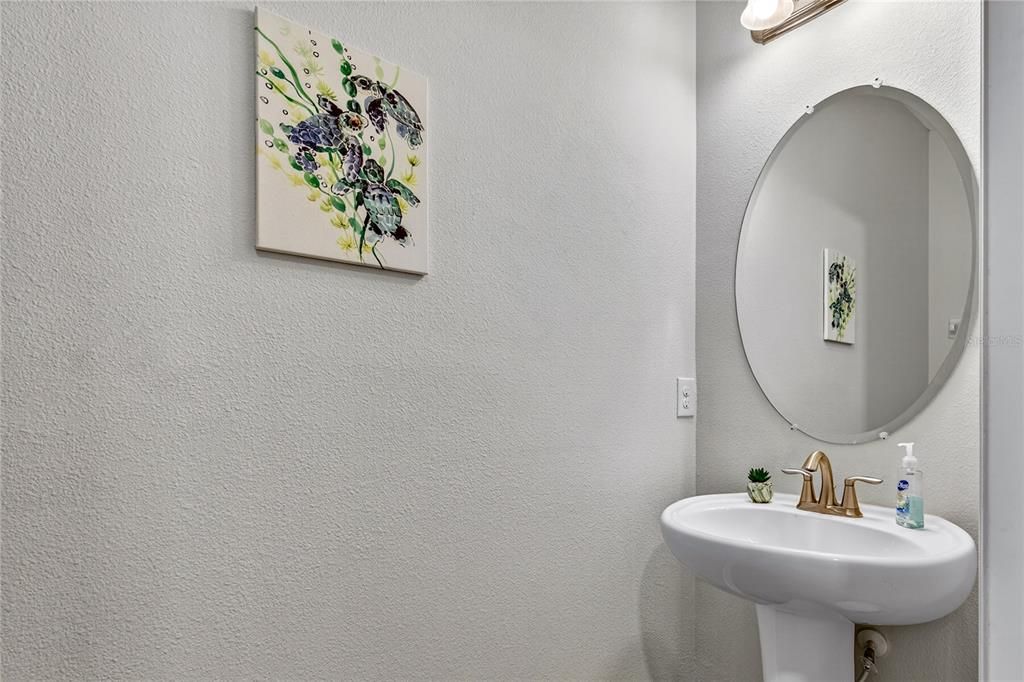 Activo con contrato: $662,000 (4 camas, 3 baños, 2641 Pies cuadrados)