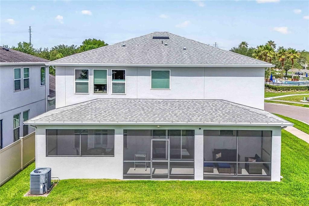 Activo con contrato: $662,000 (4 camas, 3 baños, 2641 Pies cuadrados)