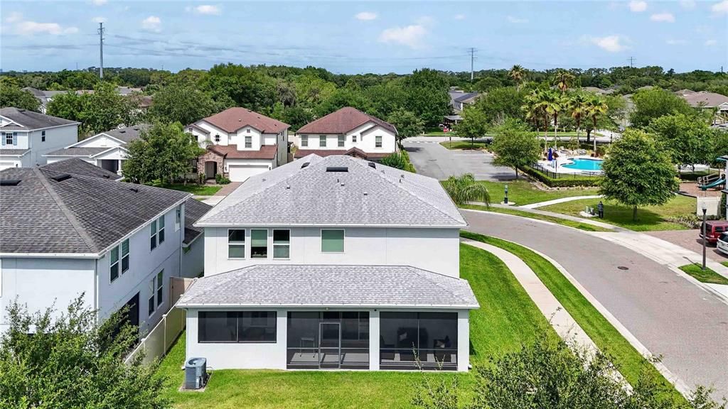 Activo con contrato: $662,000 (4 camas, 3 baños, 2641 Pies cuadrados)