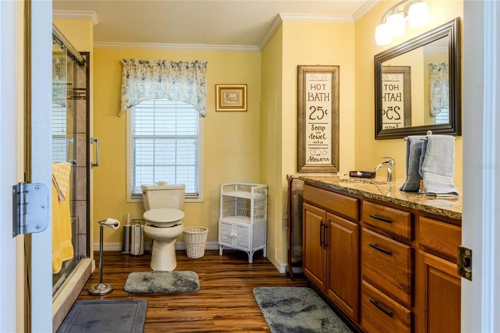 For Sale: $205,000 (2 beds, 2 baths, 1104 Square Feet)