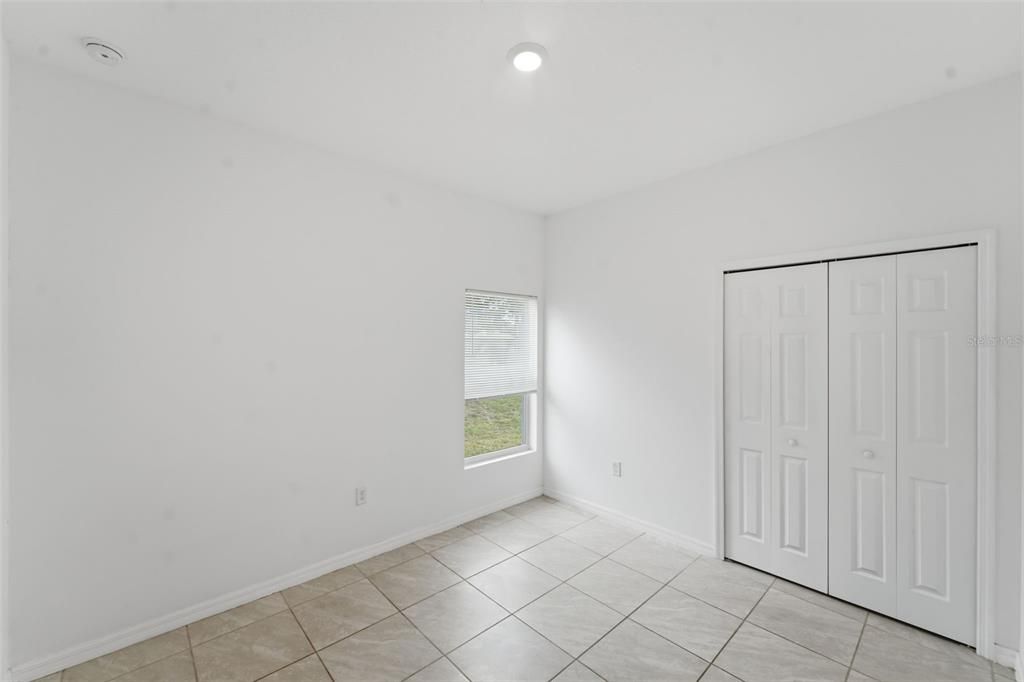 For Rent: $1,999 (4 beds, 2 baths, 1659 Square Feet)