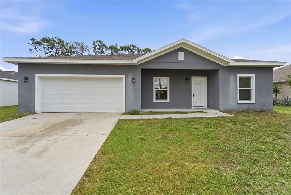 For Rent: $1,999 (4 beds, 2 baths, 1659 Square Feet)