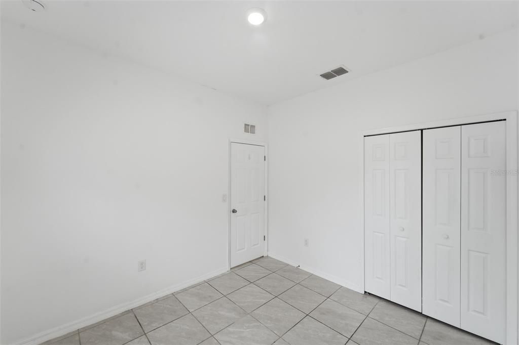 For Rent: $1,999 (4 beds, 2 baths, 1659 Square Feet)