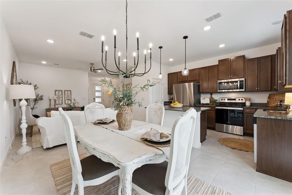 For Sale: $399,000 (3 beds, 2 baths, 1559 Square Feet)