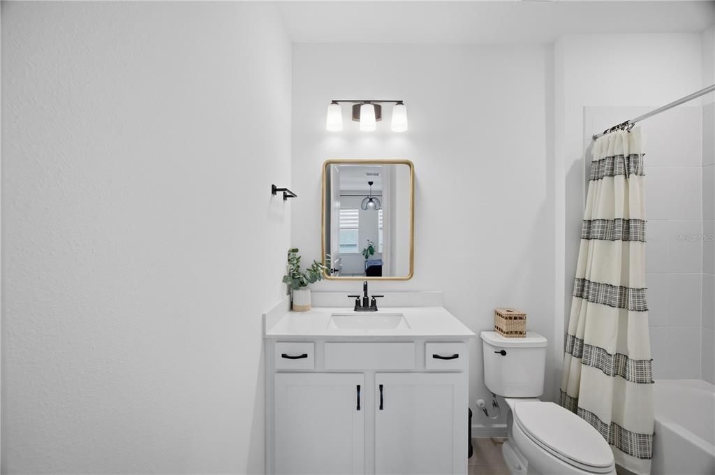En Venta: $845,000 (5 camas, 4 baños, 4553 Pies cuadrados)