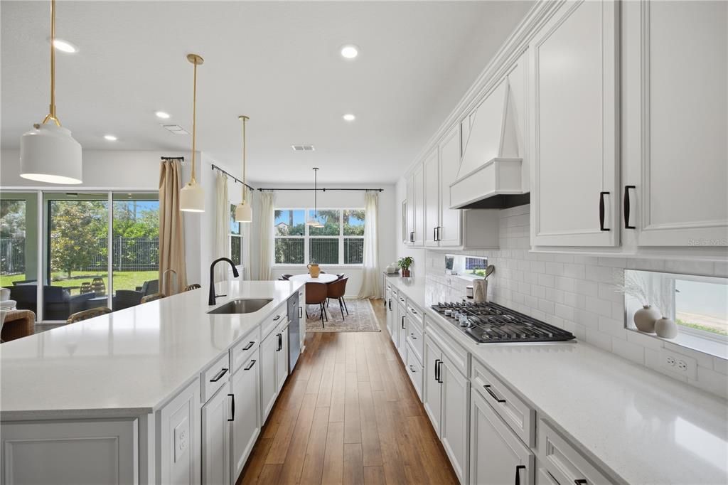 En Venta: $845,000 (5 camas, 4 baños, 4553 Pies cuadrados)