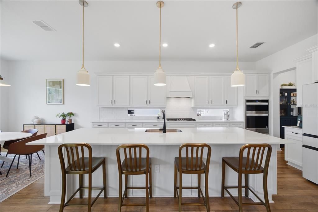 En Venta: $845,000 (5 camas, 4 baños, 4553 Pies cuadrados)