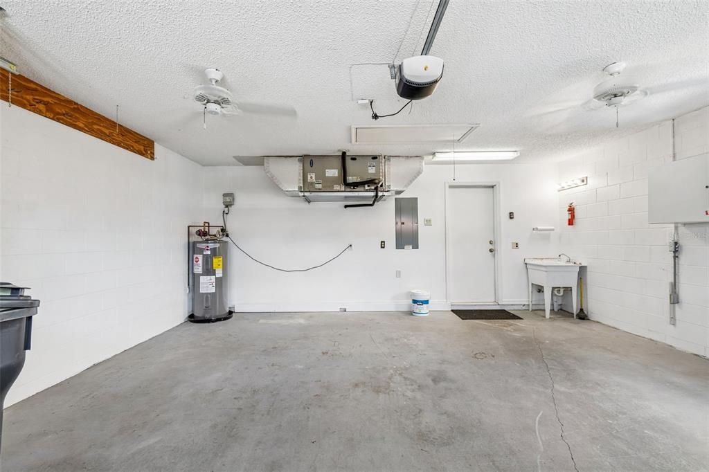 En Venta: $325,000 (2 camas, 2 baños, 2012 Pies cuadrados)