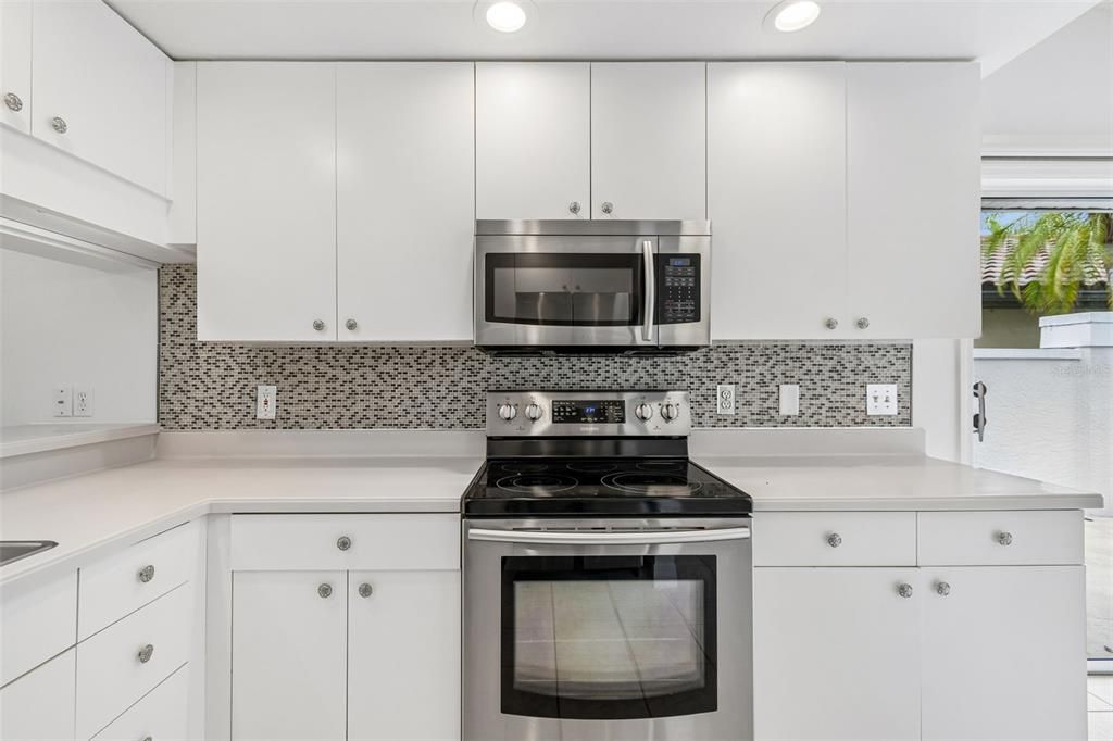 En Venta: $325,000 (2 camas, 2 baños, 2012 Pies cuadrados)