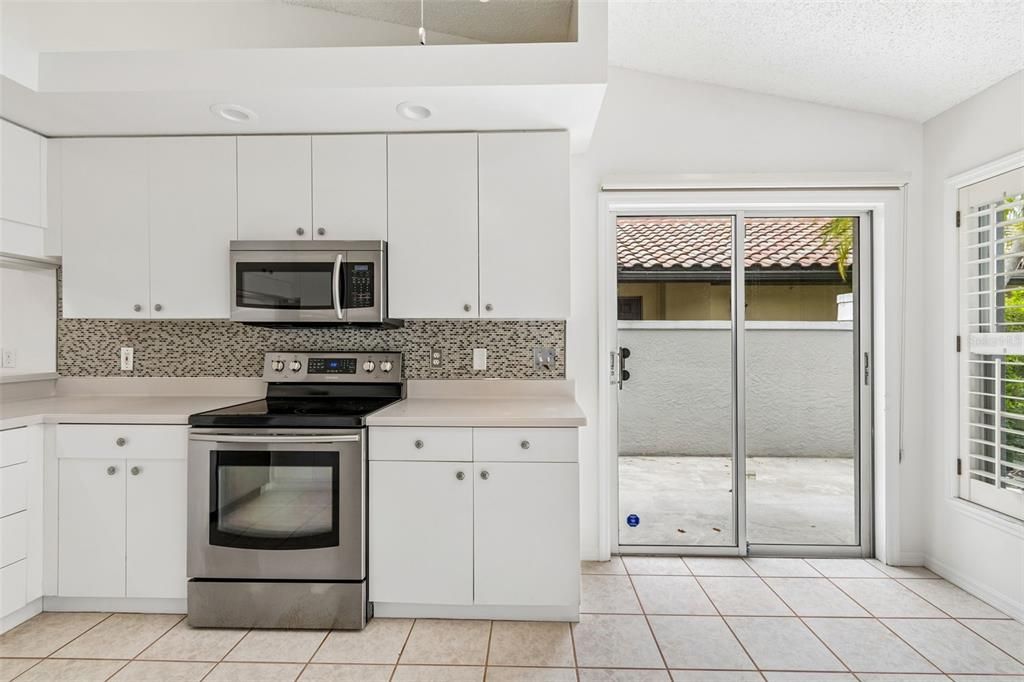 En Venta: $325,000 (2 camas, 2 baños, 2012 Pies cuadrados)