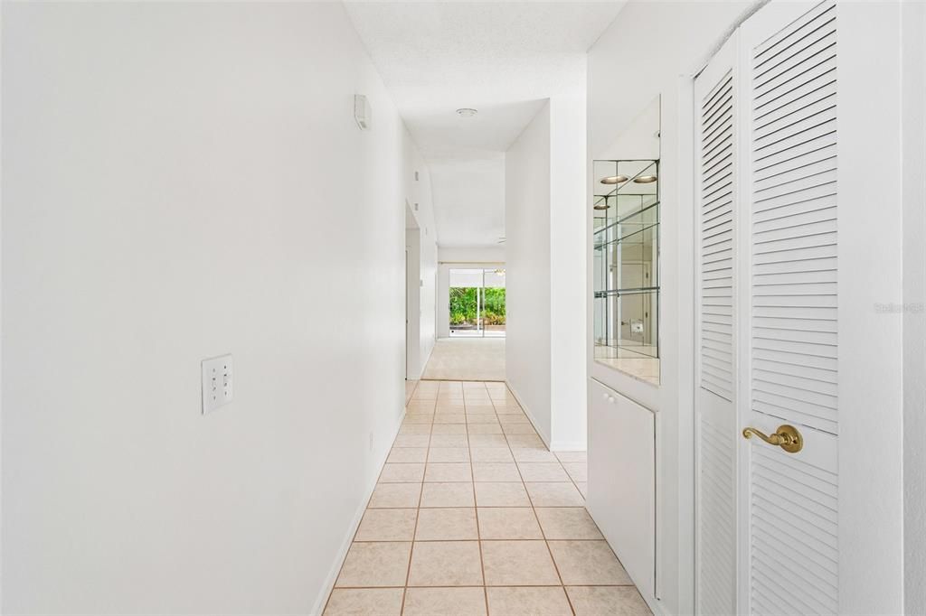 En Venta: $325,000 (2 camas, 2 baños, 2012 Pies cuadrados)