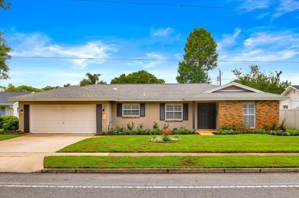 For Sale: $695,000 (4 beds, 3 baths, 2312 Square Feet)