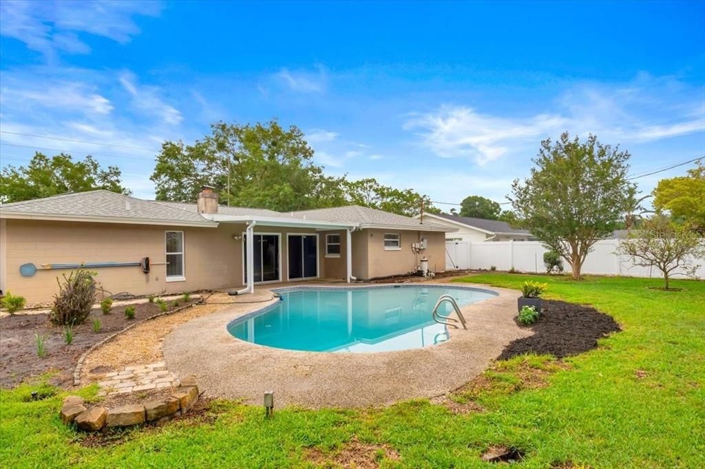 For Sale: $695,000 (4 beds, 3 baths, 2312 Square Feet)