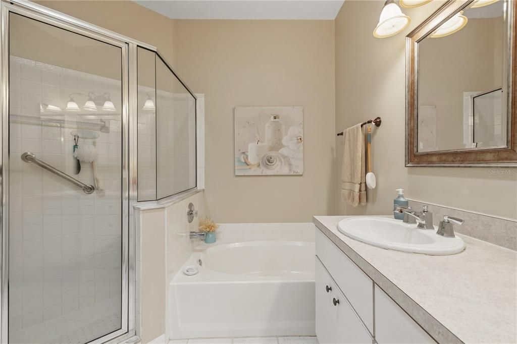 For Sale: $365,000 (3 beds, 2 baths, 1829 Square Feet)