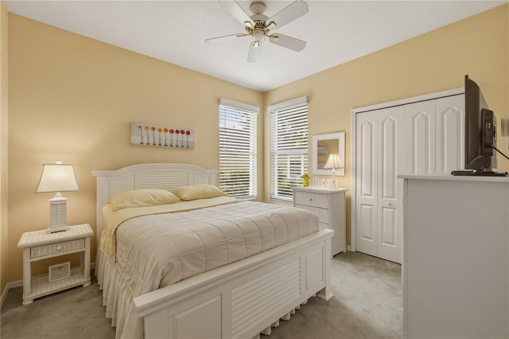 For Sale: $365,000 (3 beds, 2 baths, 1829 Square Feet)