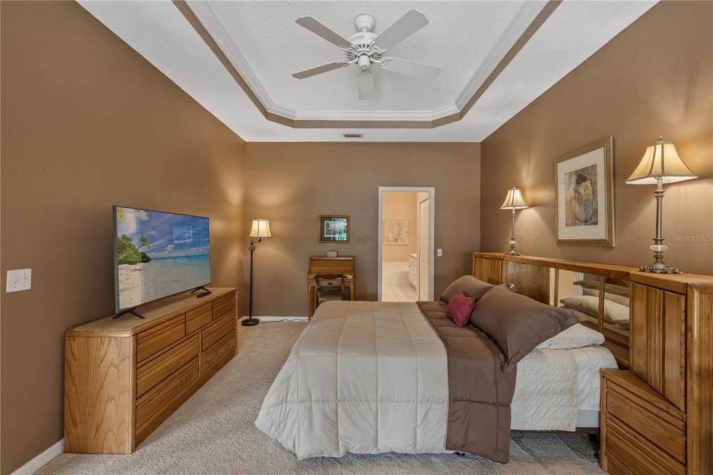 For Sale: $365,000 (3 beds, 2 baths, 1829 Square Feet)