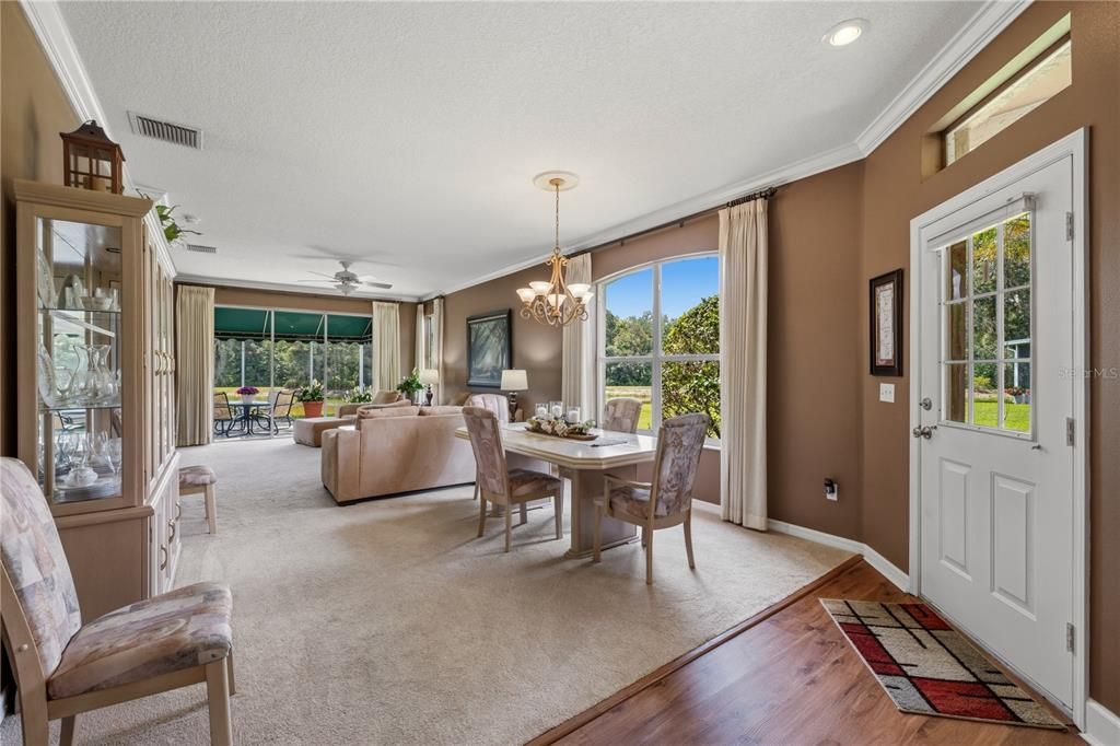 For Sale: $365,000 (3 beds, 2 baths, 1829 Square Feet)