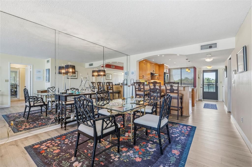 For Rent: $3,000 (2 beds, 2 baths, 1270 Square Feet)