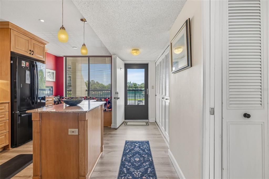 For Rent: $3,000 (2 beds, 2 baths, 1270 Square Feet)