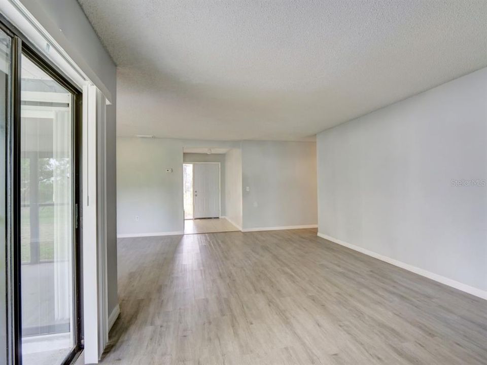 For Sale: $349,900 (3 beds, 2 baths, 1486 Square Feet)