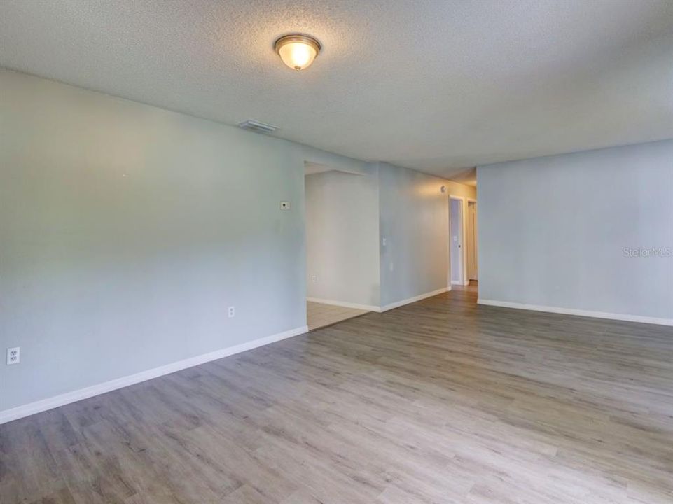 For Sale: $349,900 (3 beds, 2 baths, 1486 Square Feet)