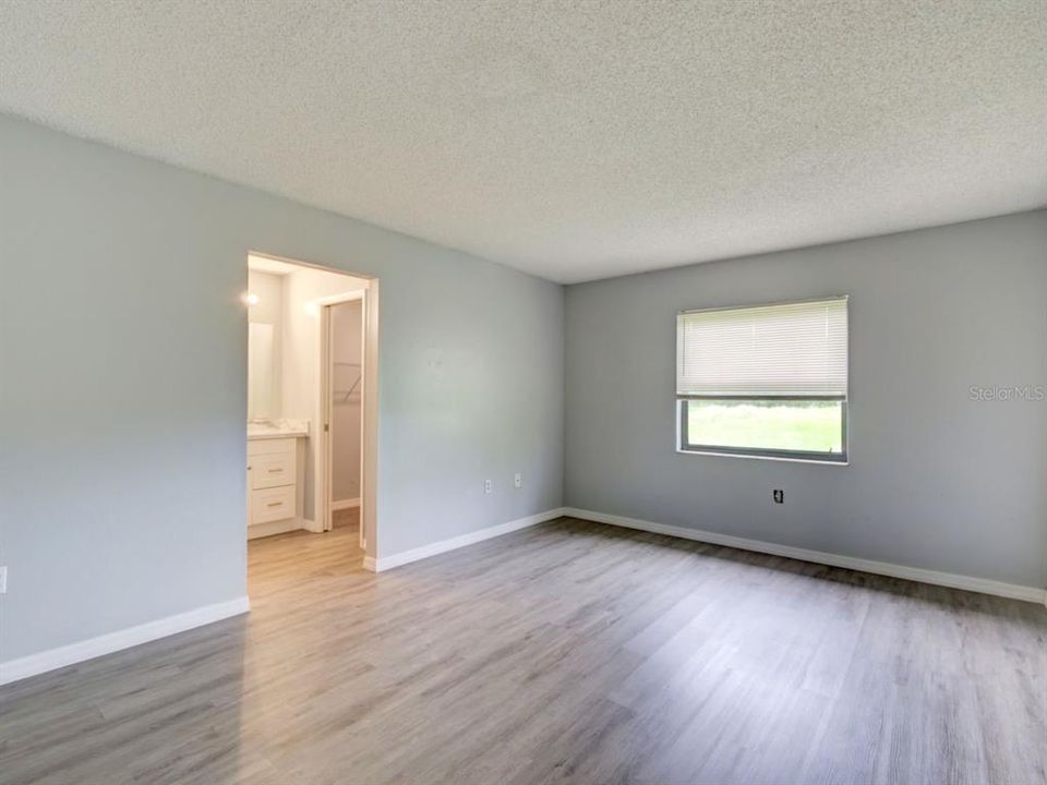 For Sale: $349,900 (3 beds, 2 baths, 1486 Square Feet)