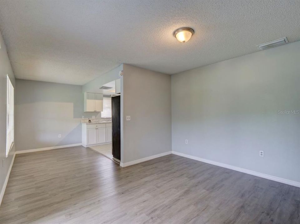 For Sale: $349,900 (3 beds, 2 baths, 1486 Square Feet)
