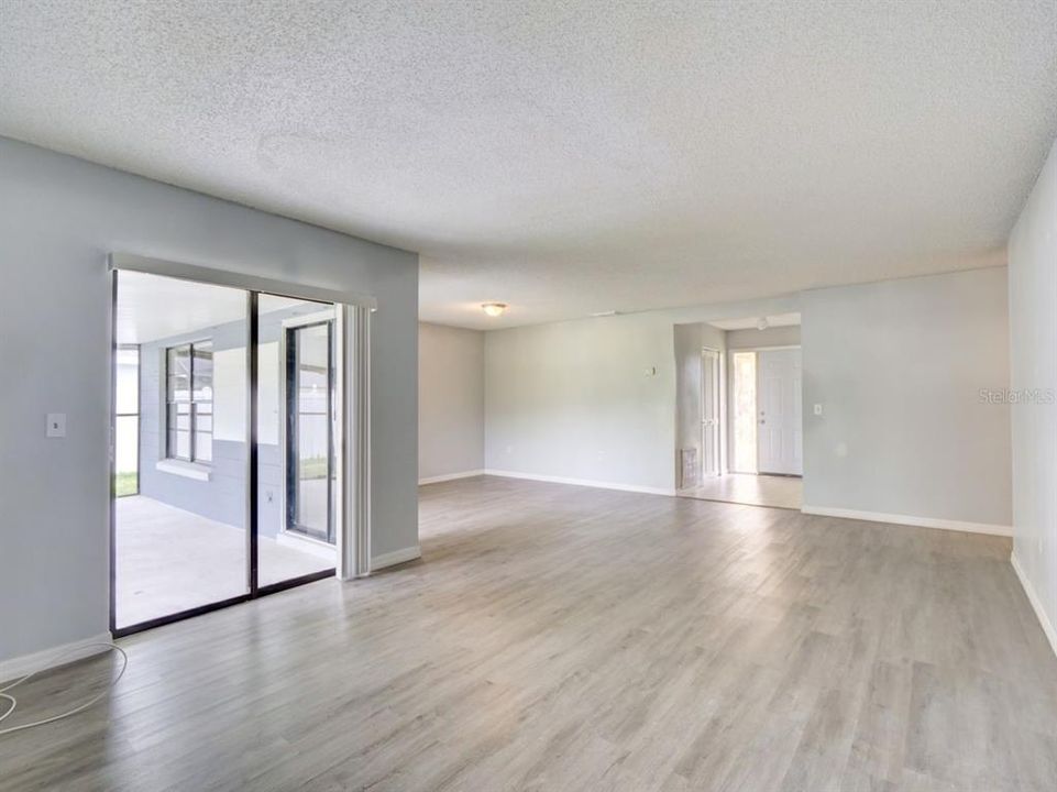 For Sale: $349,900 (3 beds, 2 baths, 1486 Square Feet)