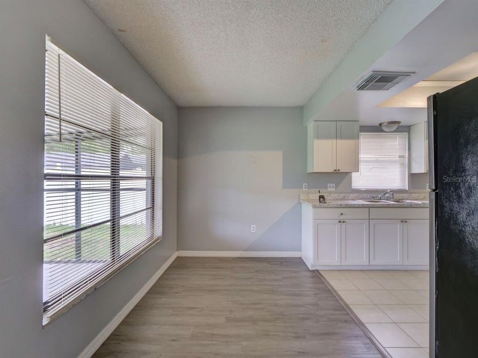 For Sale: $349,900 (3 beds, 2 baths, 1486 Square Feet)