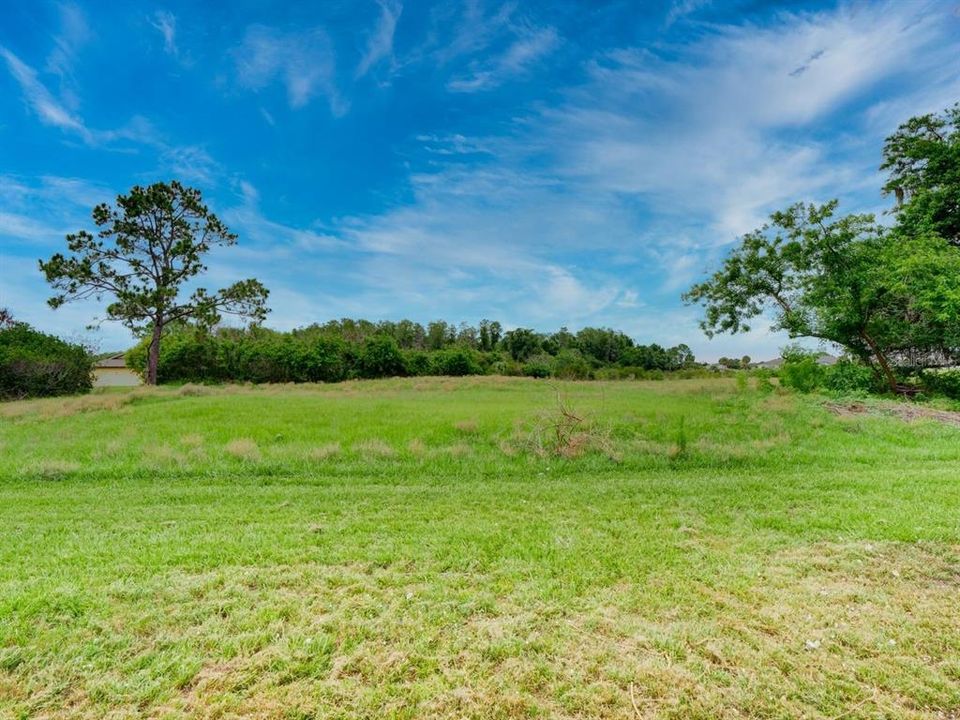 For Sale: $349,900 (3 beds, 2 baths, 1486 Square Feet)