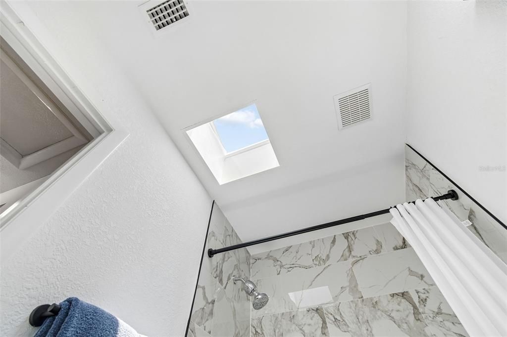 На продажу: $475,000 (4 спален, 3 ванн, 1808 Квадратных фут)