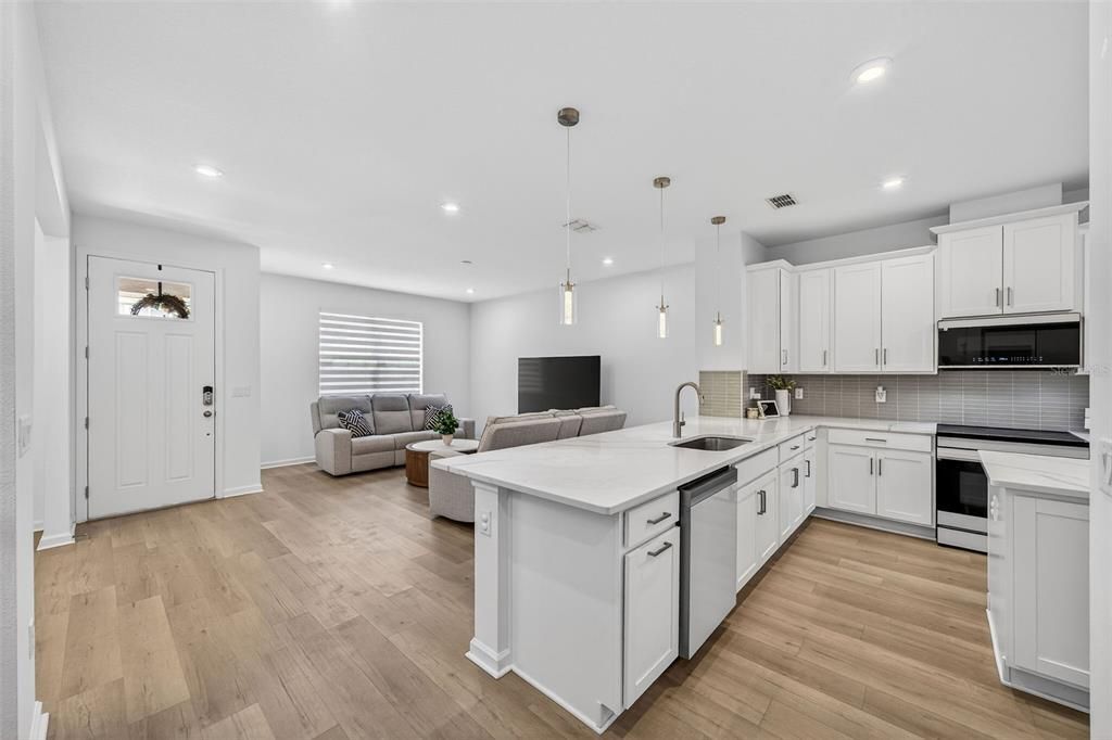 En Venta: $550,000 (4 camas, 2 baños, 2322 Pies cuadrados)