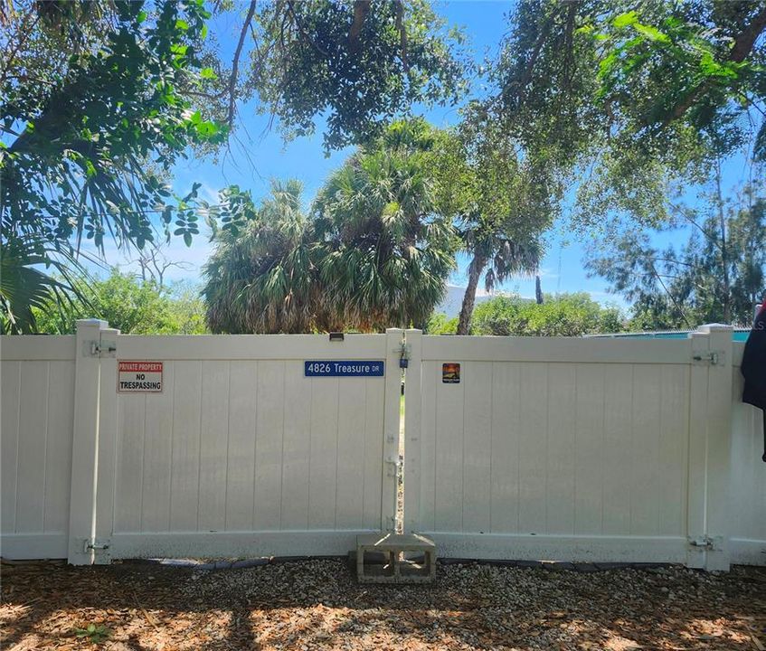 For Sale: $59,000 (0.10 acres)
