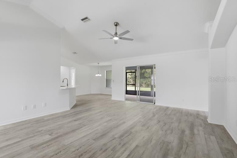 For Sale: $340,000 (4 beds, 2 baths, 1824 Square Feet)